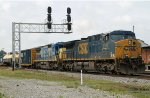 CSX 5120 leads train Q400-20 northbound